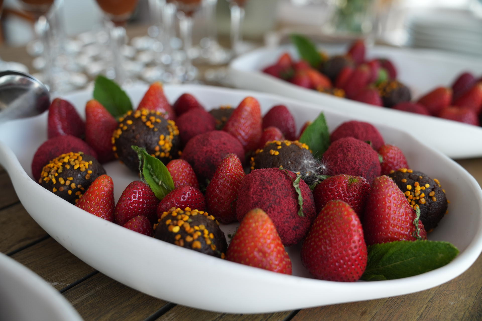 Strawberries and cacao energy balls